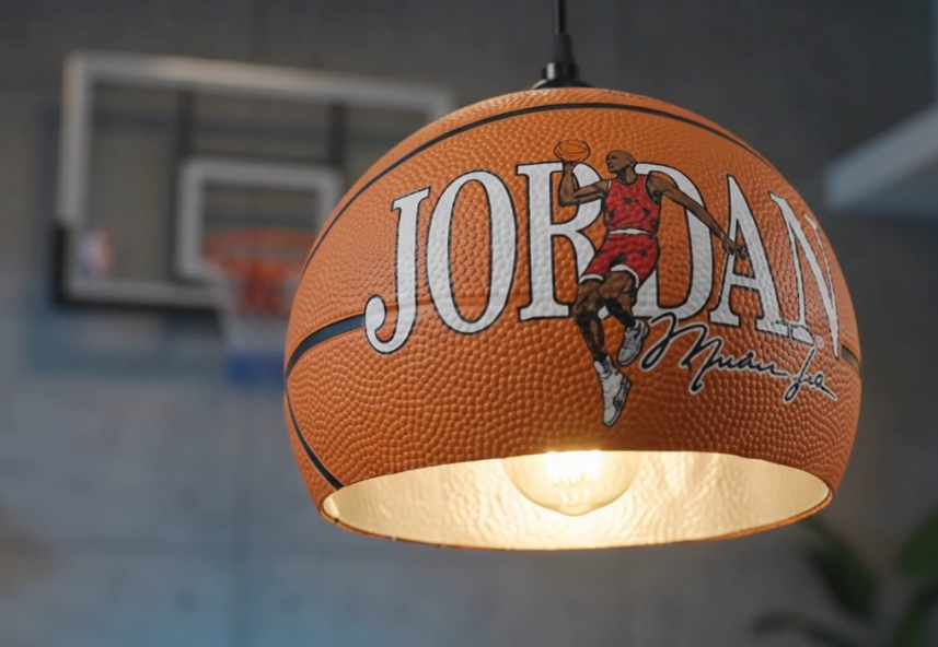 COZY BASKETBALL FALLING LAMP